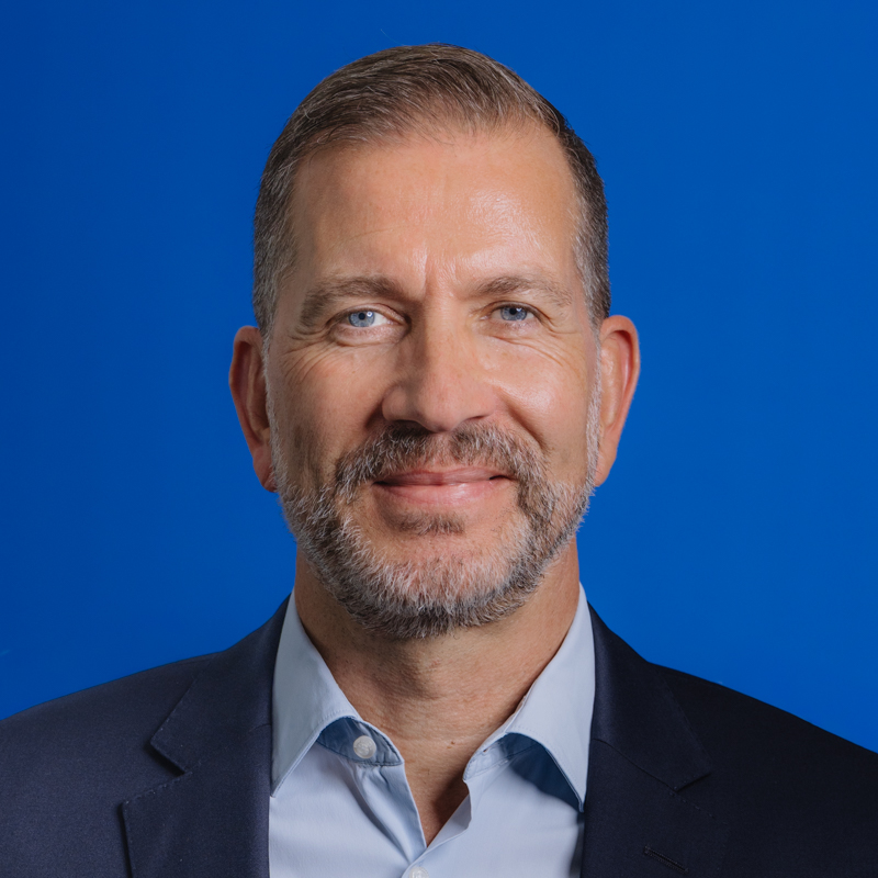 Dr. Robert Momberg